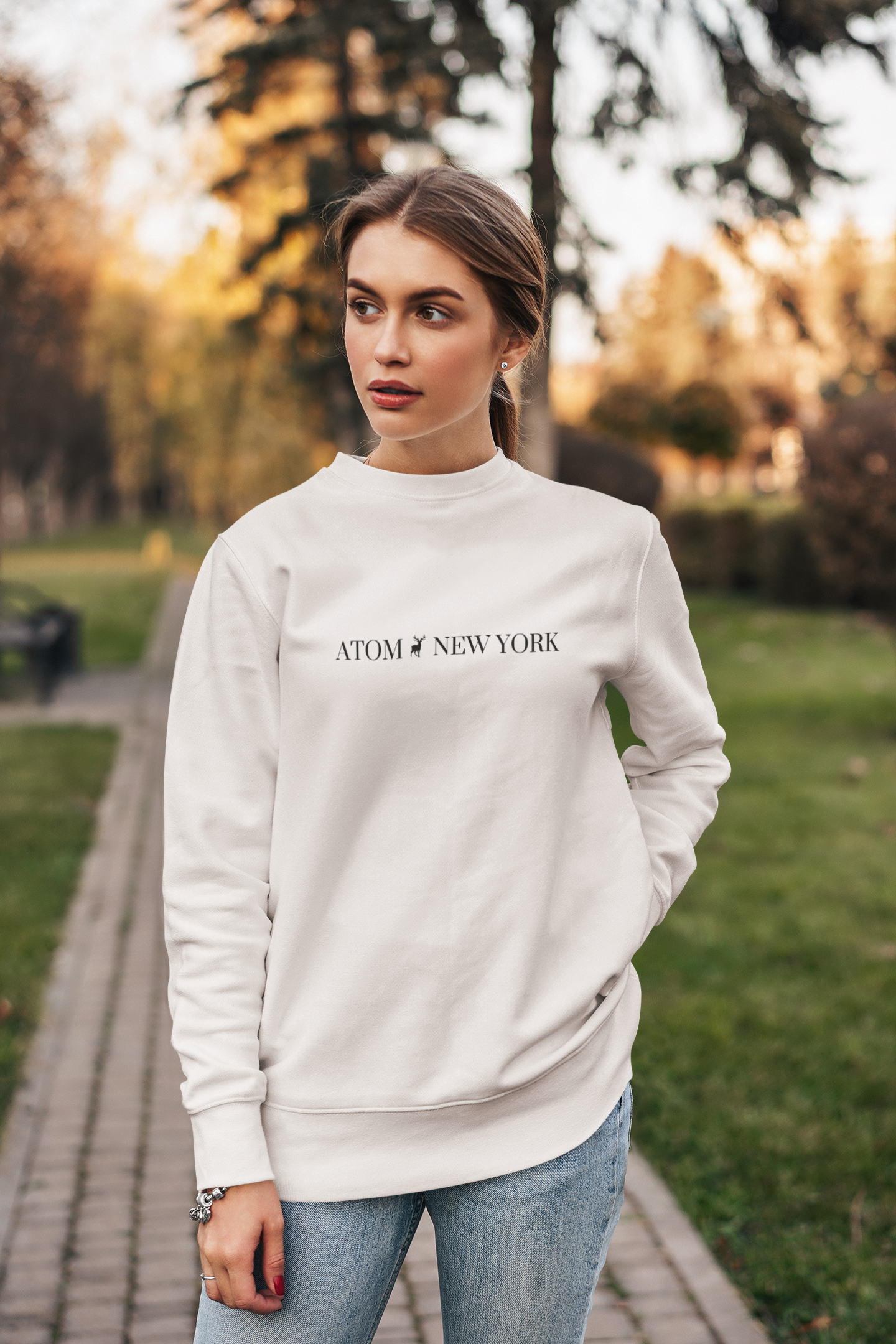 Signature Crew Neck Unisex White Sweatshirt For Women