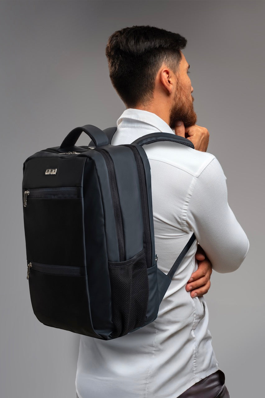 ATOM NEW YORK ULTRA MODERN BACKPACK - Black